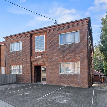 Burwood Newly Renovated 2 Bedroom Apartment Sidney Exterior foto