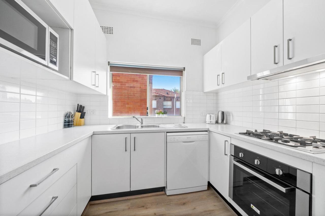 Burwood Newly Renovated 2 Bedroom Apartment Sidney Exterior foto